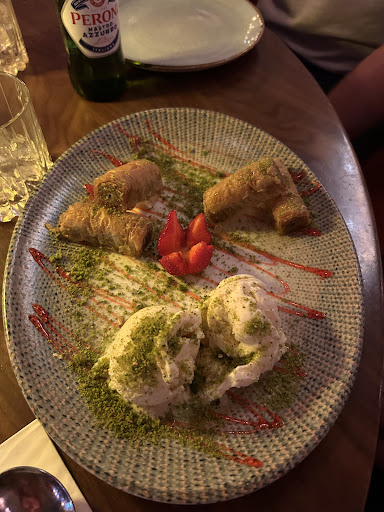 Photo of Opuz Kitchen & Bar Hemel - 162 Marlowes, Hemel Hempstead HP1 1BA